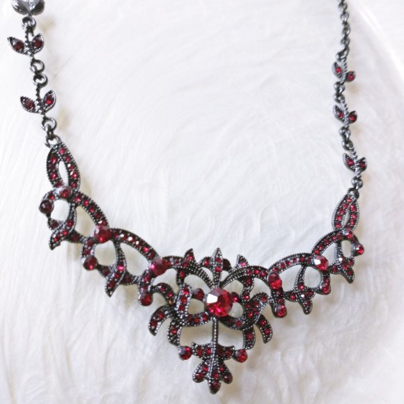 Baroque Vintage Jewelry - Gothic Red Crystal Black Gunmetal Collar Necklace